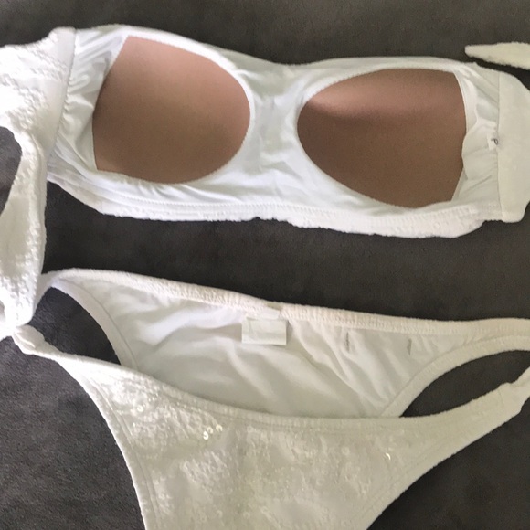 Brazilian bikini - Picture 5 of 9